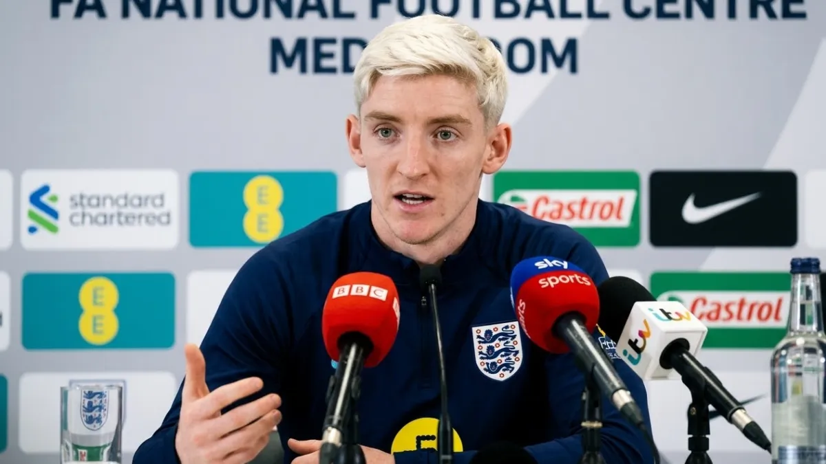 Anthony Gordon urges England to stop copying Spain's style