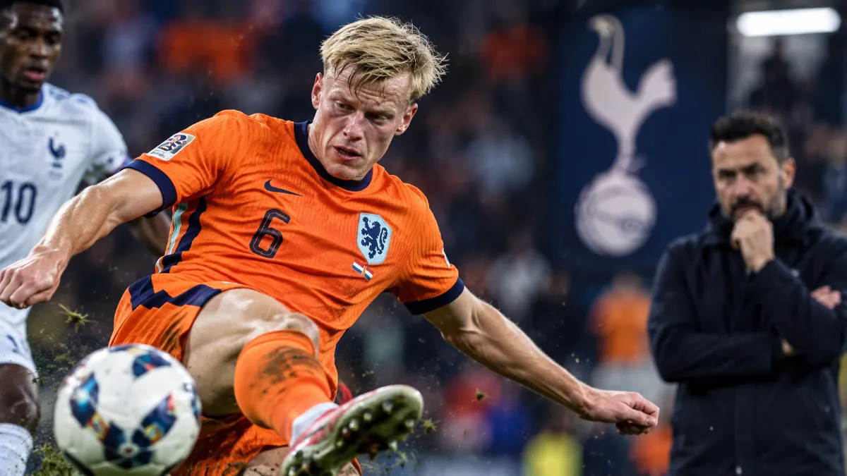 Van Heck struggling to impress as Tottenham fans call for improvement