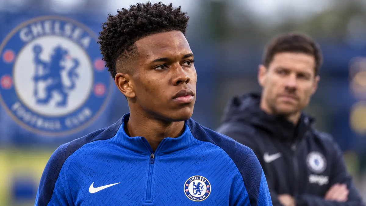 Estevao makes definitive decision about his future at Chelsea