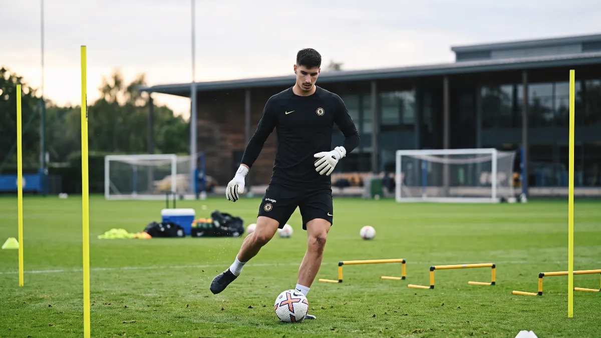 New Courtois for Chelsea? Former coach Gilber Ruks rates young goalkeeper's chances of establishing himself