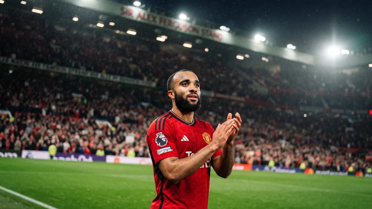 Brian Mbeumo highlights fan support amid Manchester United's challenging season