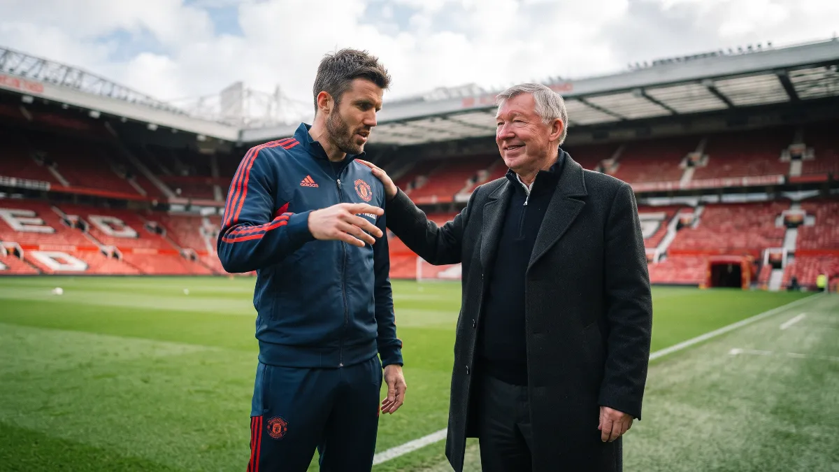 Michael Carrick: ‘I regularly communicate with Ferguson and Solskjaer’