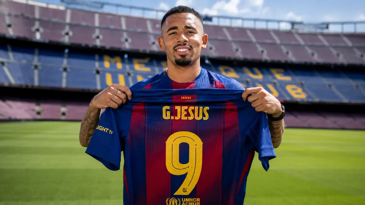 Barcelona are weighing up Gabriel Jesus as an alternative to Julian Alvarez