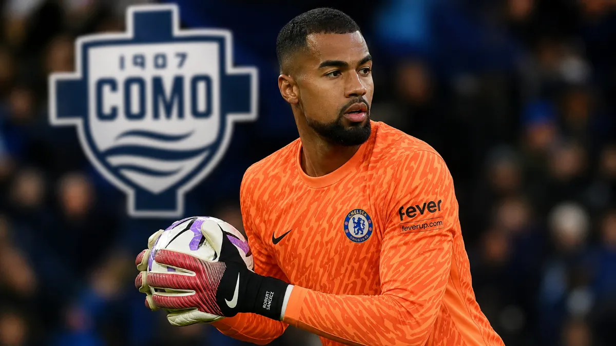 Como weighing up a move for Robert Sanchez