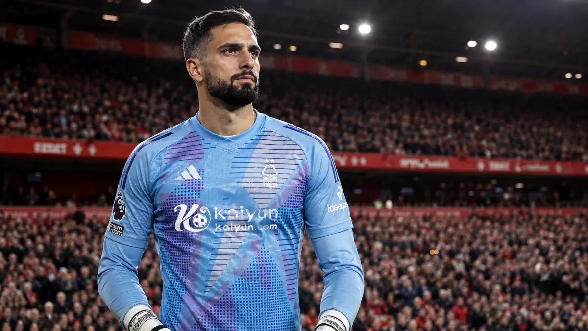 Nottingham Forest are weighing up a move for Giorgi Mamardashvili in the final hours of the transfer window