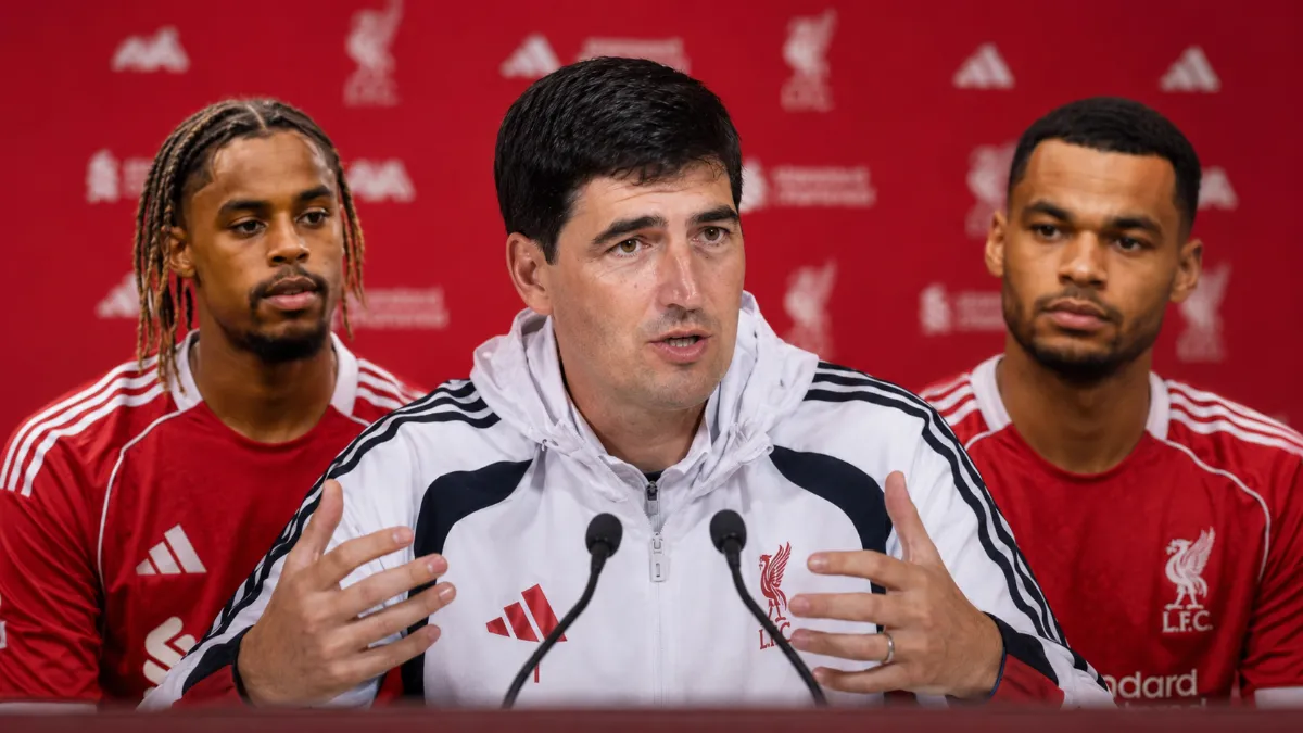 Debut for Barcola and form of Gakpo: Iraola answers reporters' questions
