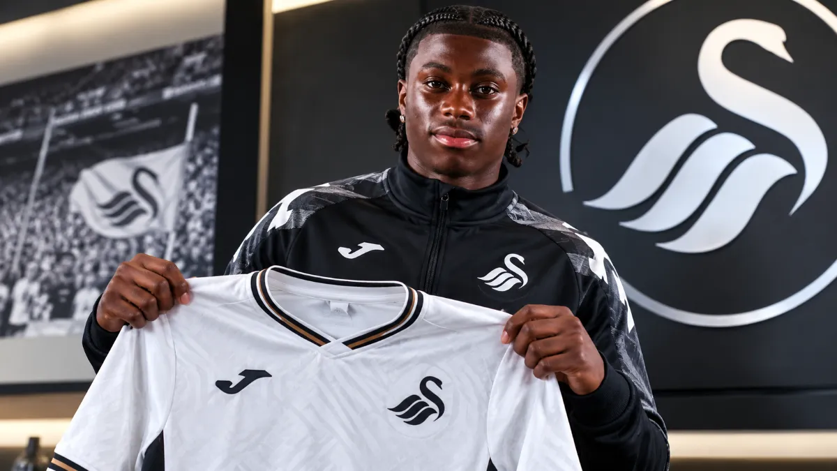 Manchester City loan Jeremy Monga to Swansea City